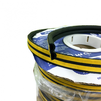 Уплотнитель самоклеящийся APECS D-14*12-BL (40м) - 116882
